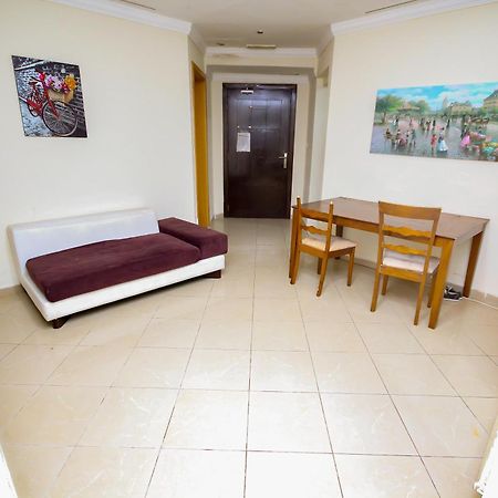 Budget Rooms With Private Bathroom For 'Girls' Only In Dubai, Marina Экстерьер фото