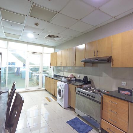 Budget Rooms With Private Bathroom For 'Girls' Only In Dubai, Marina Экстерьер фото