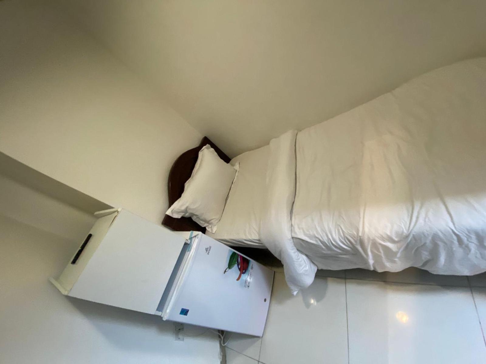 Budget Rooms With Private Bathroom For 'Girls' Only In Dubai, Marina Экстерьер фото