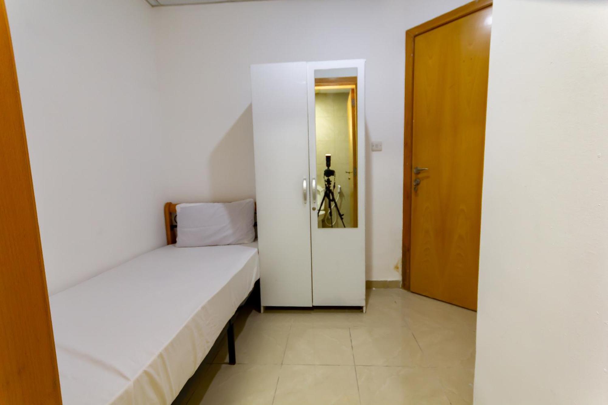 Budget Rooms With Private Bathroom For 'Girls' Only In Dubai, Marina Экстерьер фото