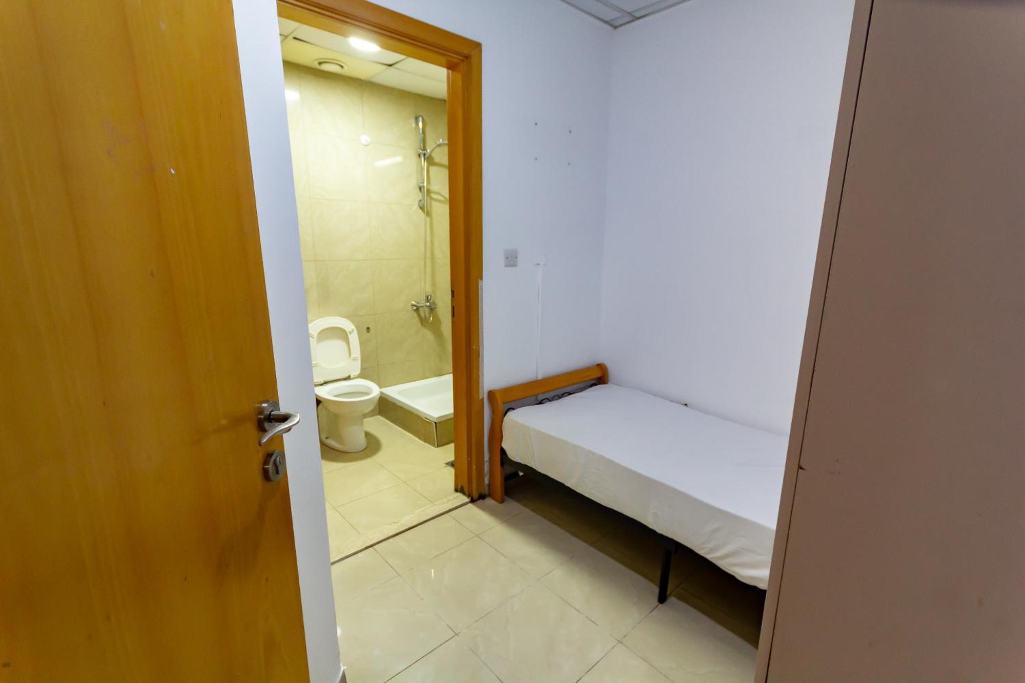 Budget Rooms With Private Bathroom For 'Girls' Only In Dubai, Marina Экстерьер фото