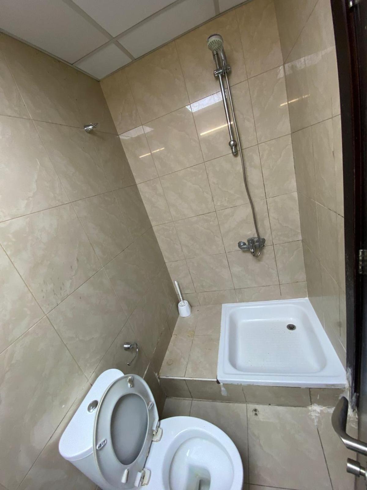 Budget Rooms With Private Bathroom For 'Girls' Only In Dubai, Marina Экстерьер фото