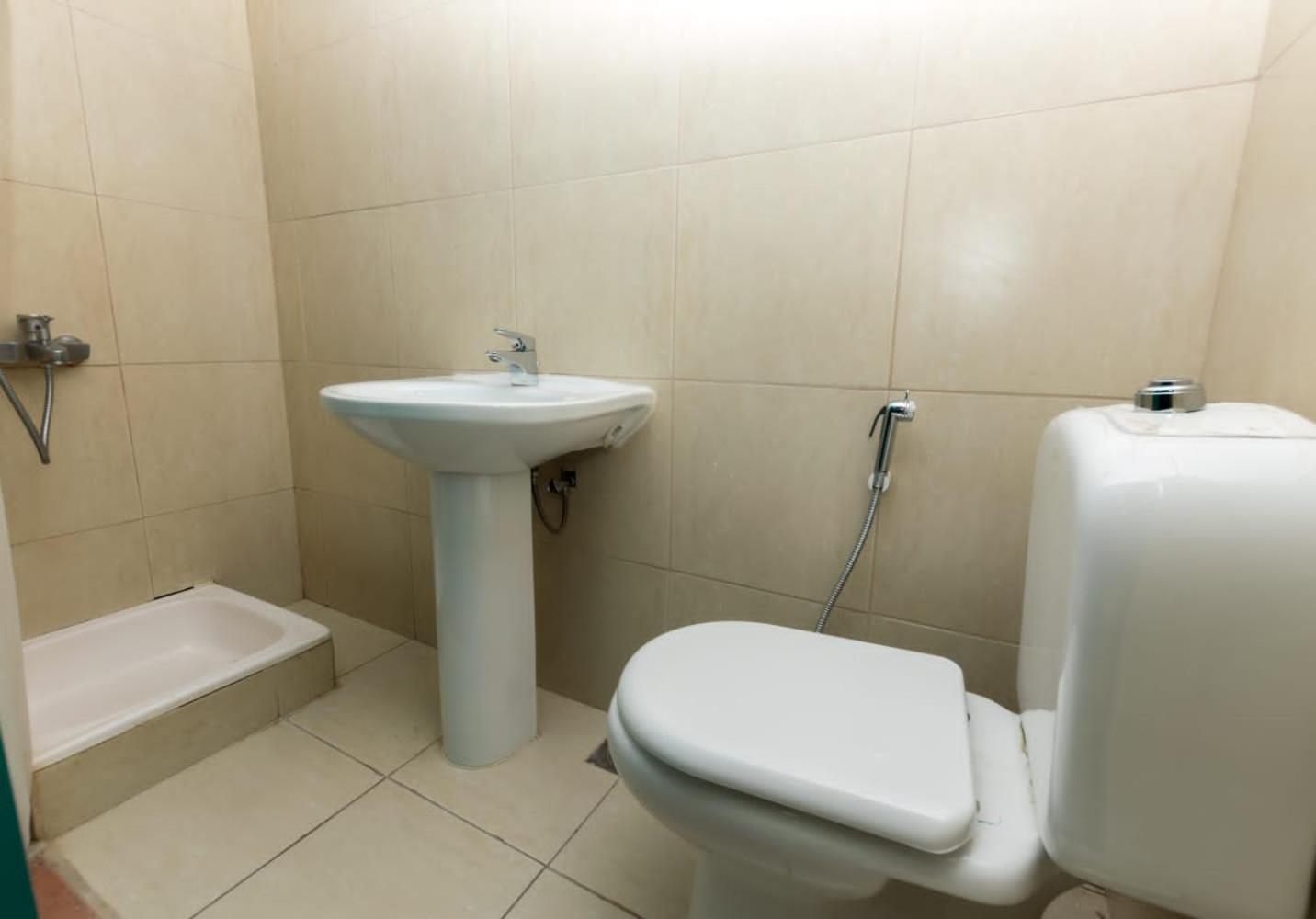 Budget Rooms With Private Bathroom For 'Girls' Only In Dubai, Marina Экстерьер фото