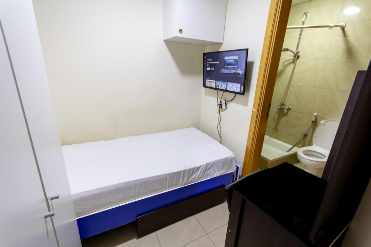 Budget Rooms With Private Bathroom For 'Girls' Only In Dubai, Marina Экстерьер фото