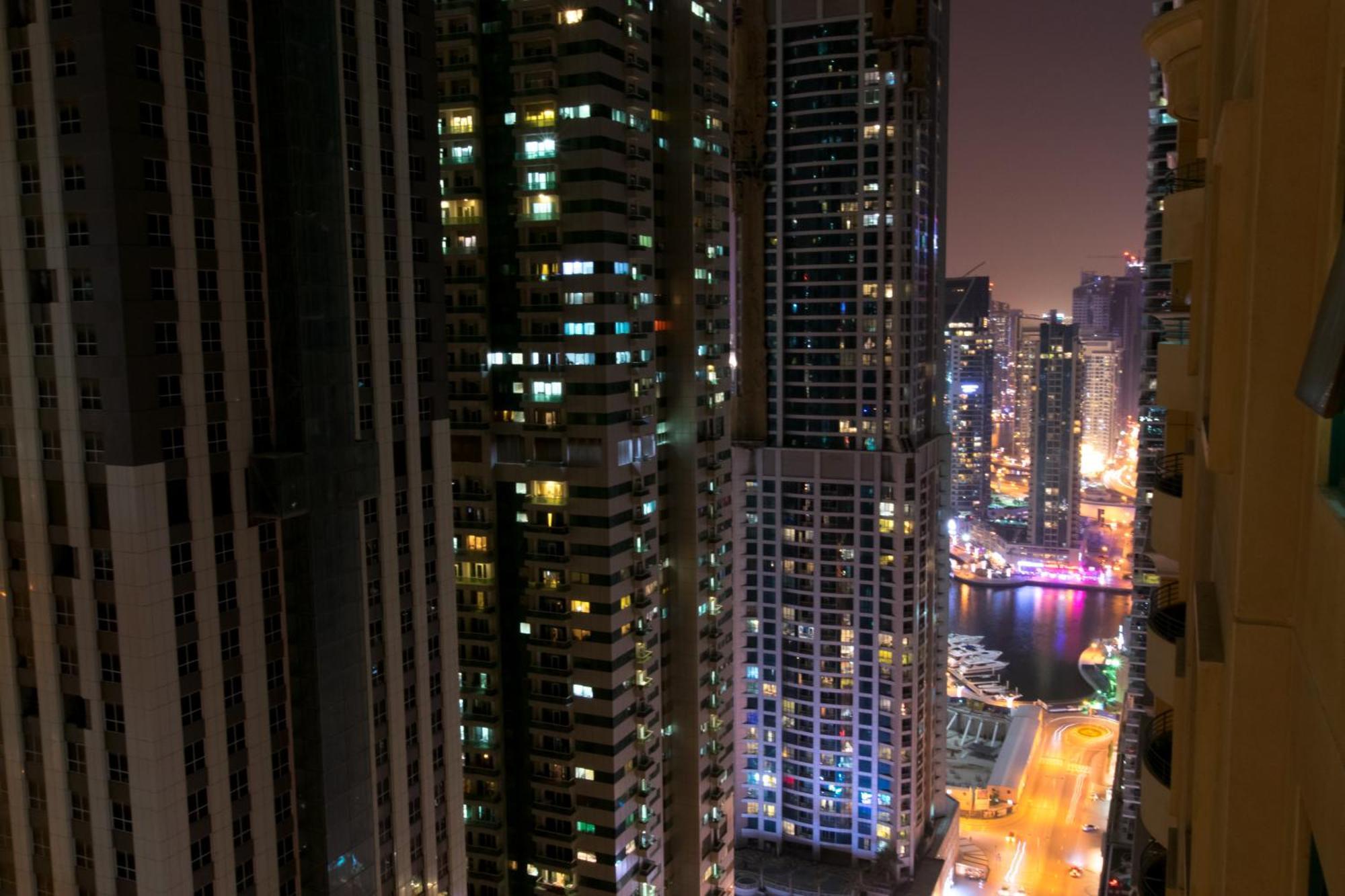 Budget Rooms With Private Bathroom For 'Girls' Only In Dubai, Marina Экстерьер фото