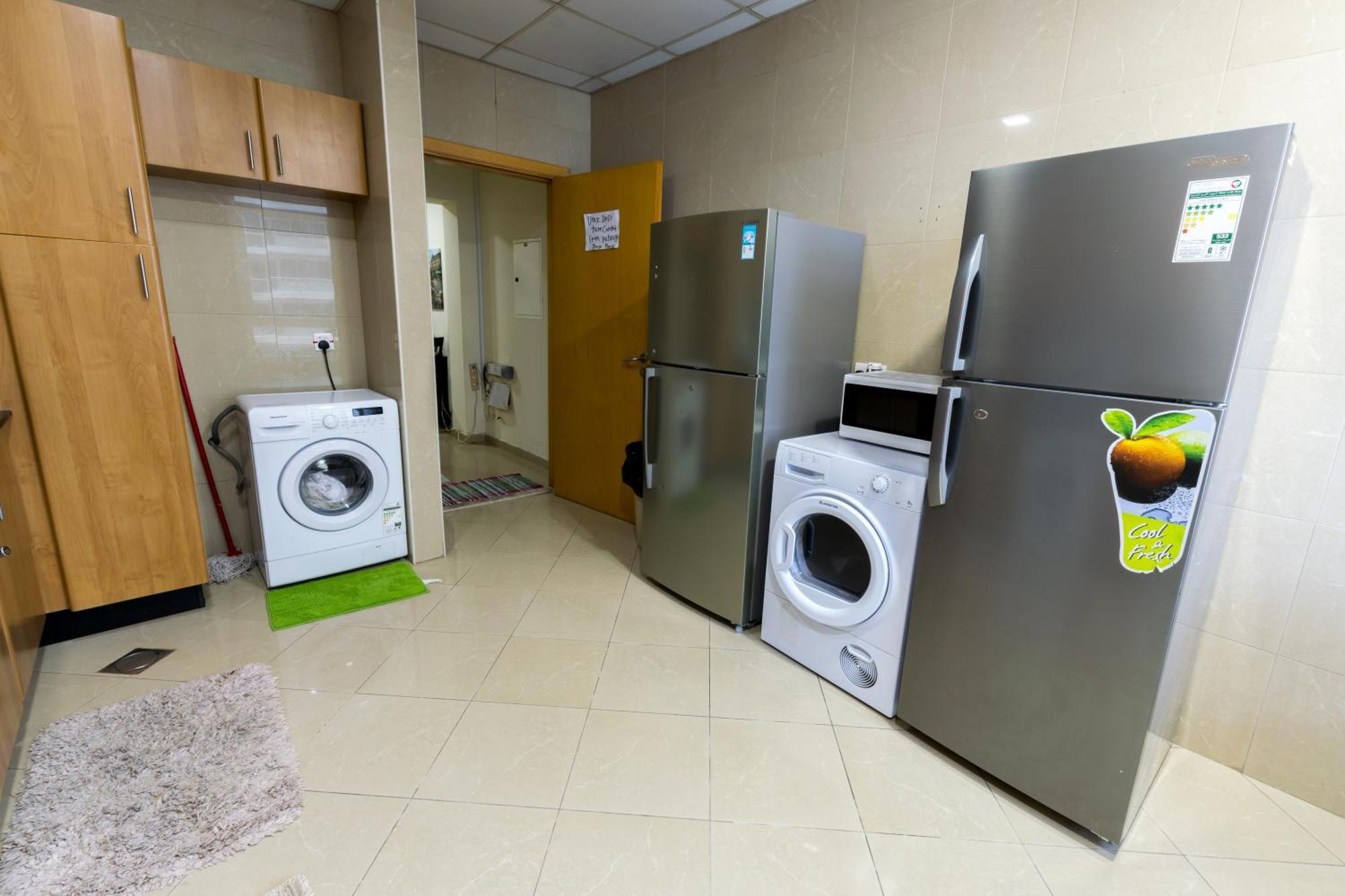 Budget Rooms With Private Bathroom For 'Girls' Only In Dubai, Marina Экстерьер фото