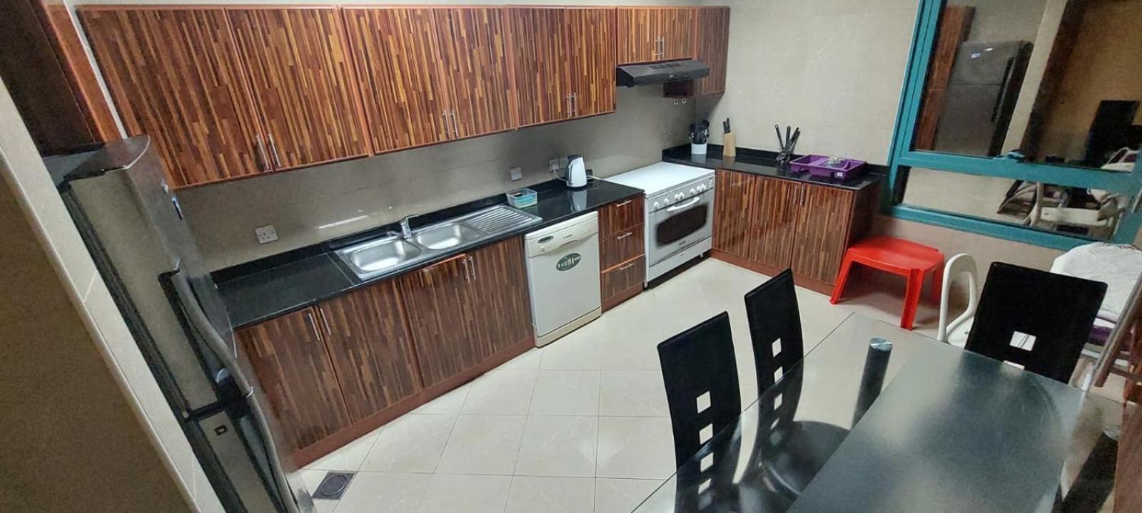Budget Rooms With Private Bathroom For 'Girls' Only In Dubai, Marina Экстерьер фото